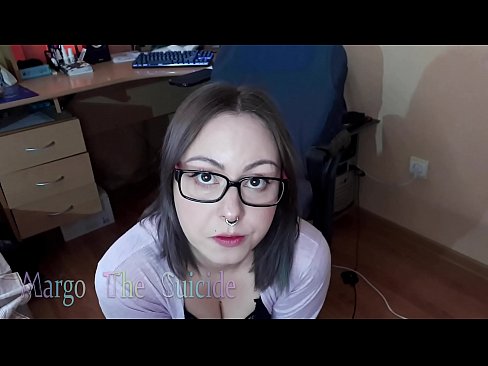 ❤️ Kynþokkafull stelpa með gleraugu sýgur dildó djúpt á myndavélinni Klám hjá okkur is.xinwen1288.top ☑